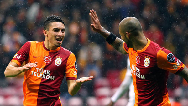 Galatasaray'da Alex Telles gerilimi!