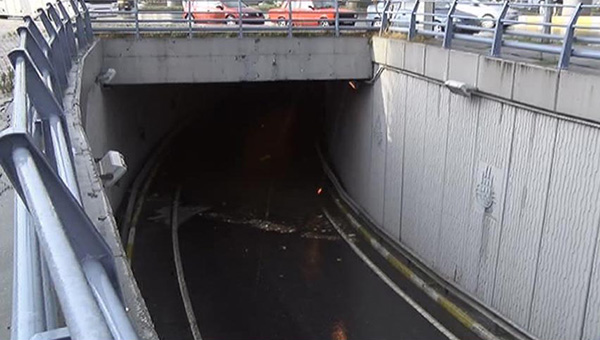 stanbul Otogar'na ulam salayan alt geit kapal