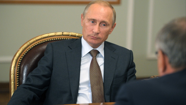 Putin: ABD, Suriye'den izin istemeli
