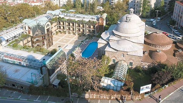 Kervansaray Otelleri zmle birlikte Dou illerine yneldi