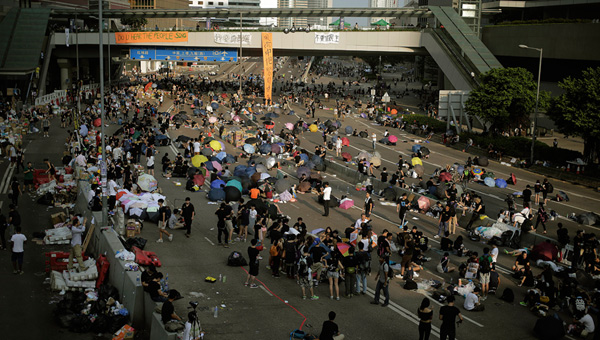 Hong Kong'da sivil itaatsizlik eylemi sryor
