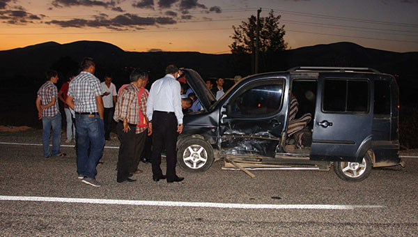 Adyaman'da 2 kaza: 2 l, 6 yaral