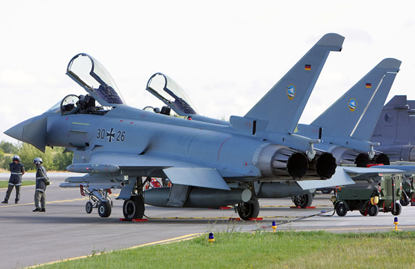 Alman Hava Kuvvetleri'nde imdi de 150 Eurofighter sava ua uamyor.