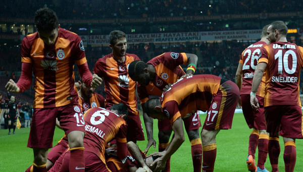 Arena'da Galatasarayl oyunculardan ok tepki!