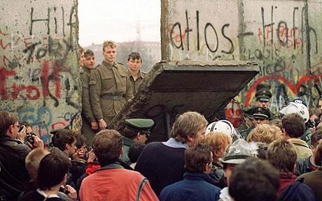 Berlin Duvar neden yapld?