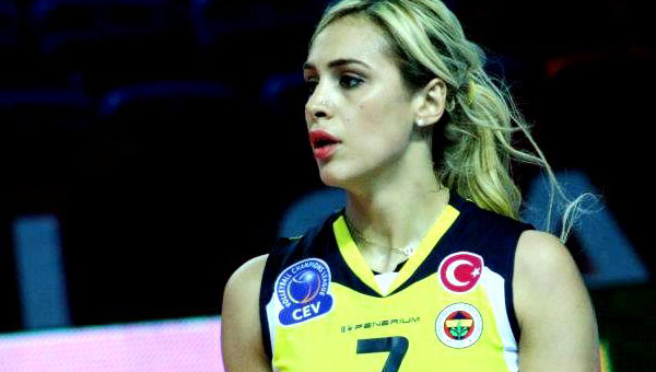 Duygu Bal voleybolu brakt