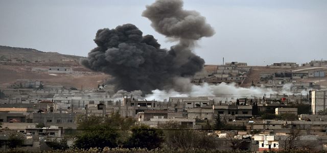 ID Kobani'yi bombardmana tuttu