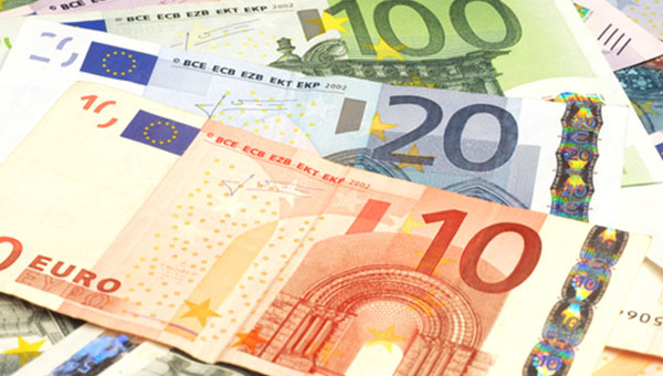 Euro Dolar karsnda en dk seviyede
