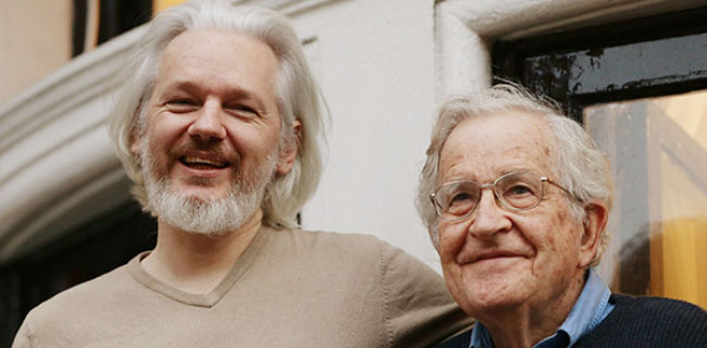 Chomsky'den Assangea srpriz ziyaret 