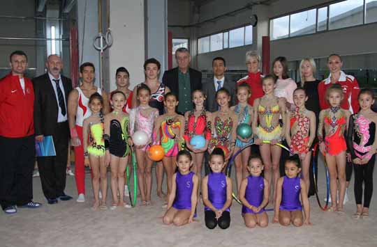 Gaziemir'de Uluslararas Cimnastik leni
