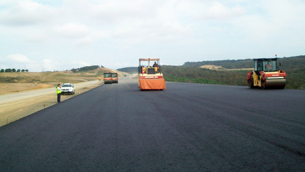 3. Kpr gzergahnn Avrupa Yakas'nda ilk asfalt dkld