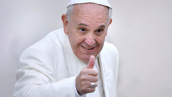 Papa o karardan memnun