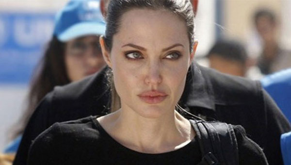 Chris Martin: Angelina Jolie beni esir ald
