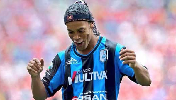 Ronaldinho kayplara kart