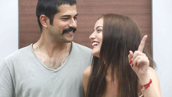 Fahriye Evcen terr estirdi!