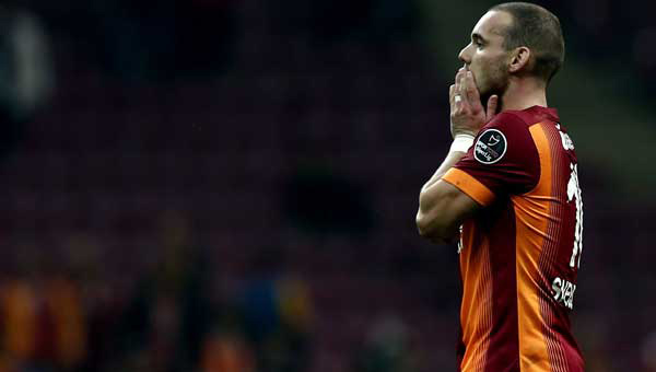 Fedakar Sneijder!