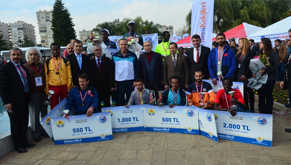 Adana Maratonunda Avrupa ve para rekoru krld