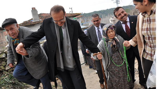 Vali Yavuz Gre Kynde stnda iftinin yaad sevin ve mutluluk doru yolda olduumuzun gstergesidir