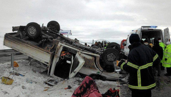 Ktahya'da trafik kazas: 6 yaral