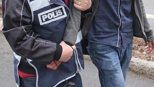 Tutuklu 3 polis tahliye edildi