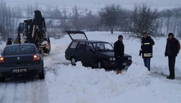 Hayvanlara su vermeye giden ifti dada mahsur kald  