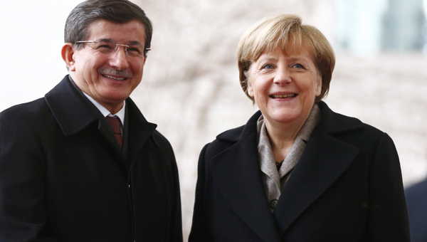 Almanya'da Mslmanlarn yryne Merkel de katlacak