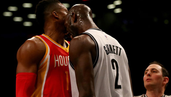 Garnett, Howard'a kafa att!