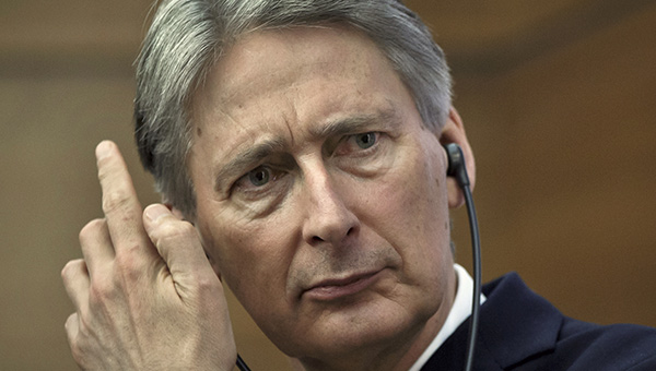 Philip Hammond: Rusya, Minsk Mutabakat'n yerine getirene dek yaptrmlar srecek