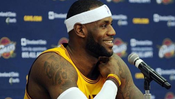 LeBron James ilk 11'de! Futbol...