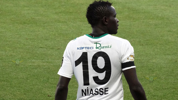 Galatasaray'dan Niasse iin fla hamle!