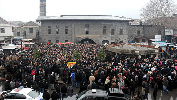 Diyarbakr'da slamofobi protestosu