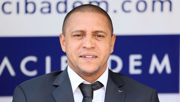 Roberto Carlos'tan Galatasaray'a yeil k!