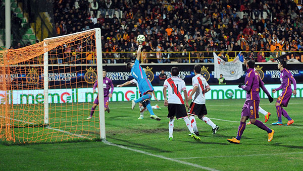 Galatasaray 1-1 River Plate Galatasaray penaltlarda ykld 