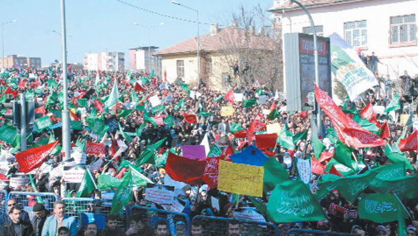 Diyarbakrda 100 bin kii hakareti protesto etti