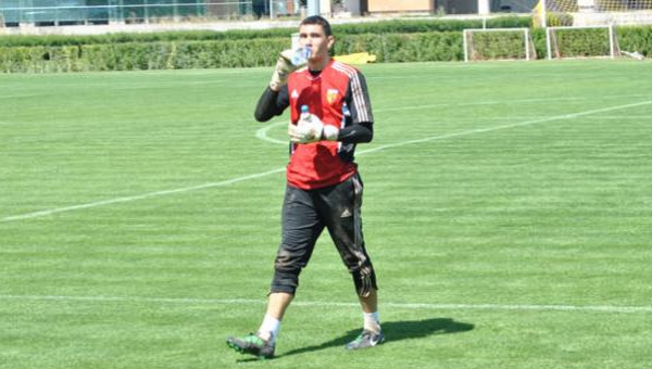 Kayserispor, kaleci Mehmet ile yollarn ayrd