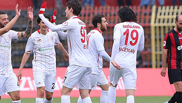 Samsunspor 15 dakikada kazand!