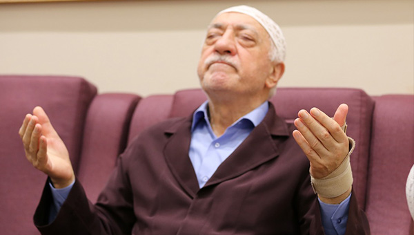 Trkiye'yi sarsan Fuat Avni belgeleri