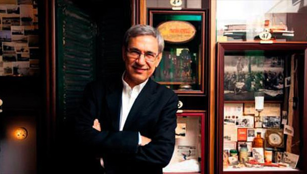 Orhan Pamuk, Erdoan' eletirdi dl kapt