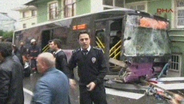 Saryer'de feci kaza: 2 l