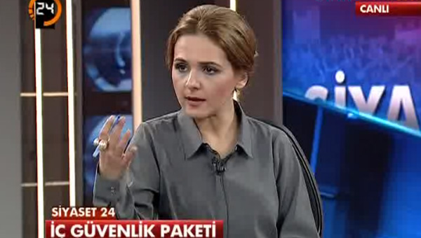 Ceren Kenar: O cmle bana ok tuhaf geliyor!