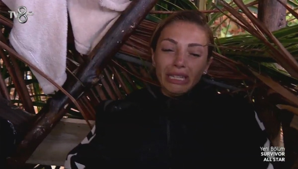 Survivor All Starda Duygu etinkaya gzyalarna bouldu!