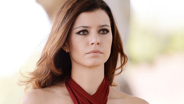 Beren Saat 'ikiz bebeklere hamile kald' iddias!