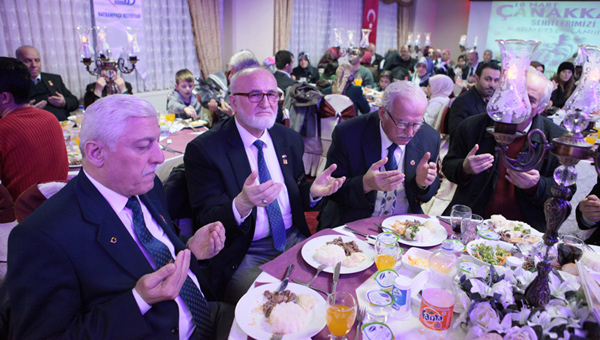 Bayrampaa Belediyesi'nden ehit ve gazi ailelerine akam yemei