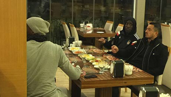Demba Ba ve Sow derbi sonras dnercide bulutu!