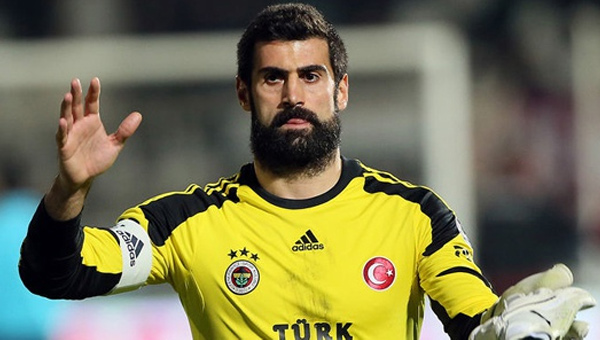 Volkan Demirel, UEFA'nn ''en iyi 5'' listesinde