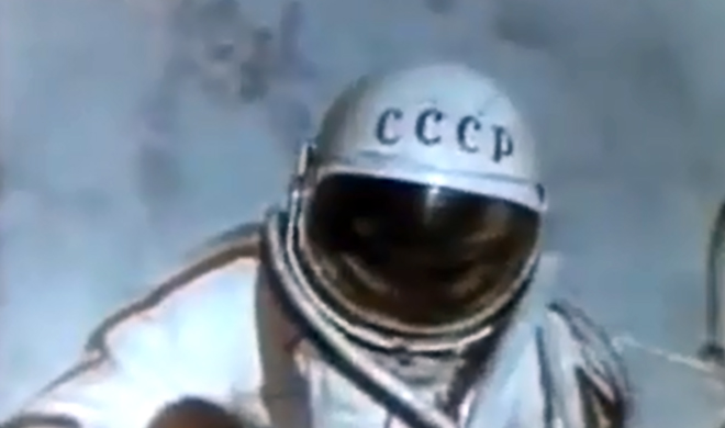 Aleksey Leonov, uzayda yrn anlatt