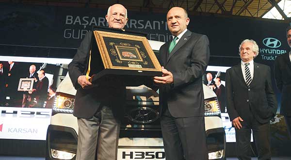 Karsann ticari Hyundaisi Hasanaadan yola kt