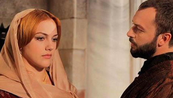 Meryem Uzerli ile Okan Yalabk ayn dizide!