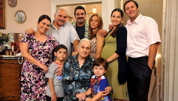 Geni Aile geri dnyor!