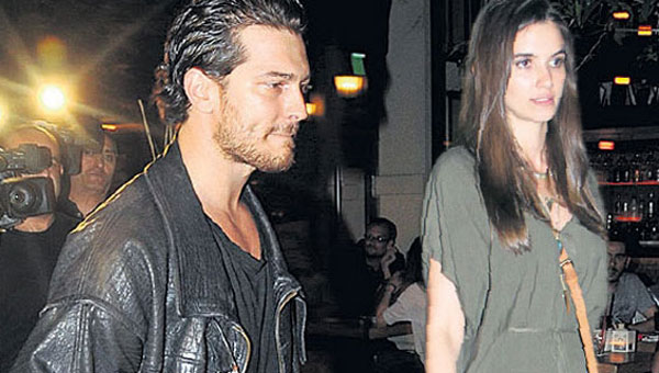 aatay Ulusoy yeni partneriyle tant